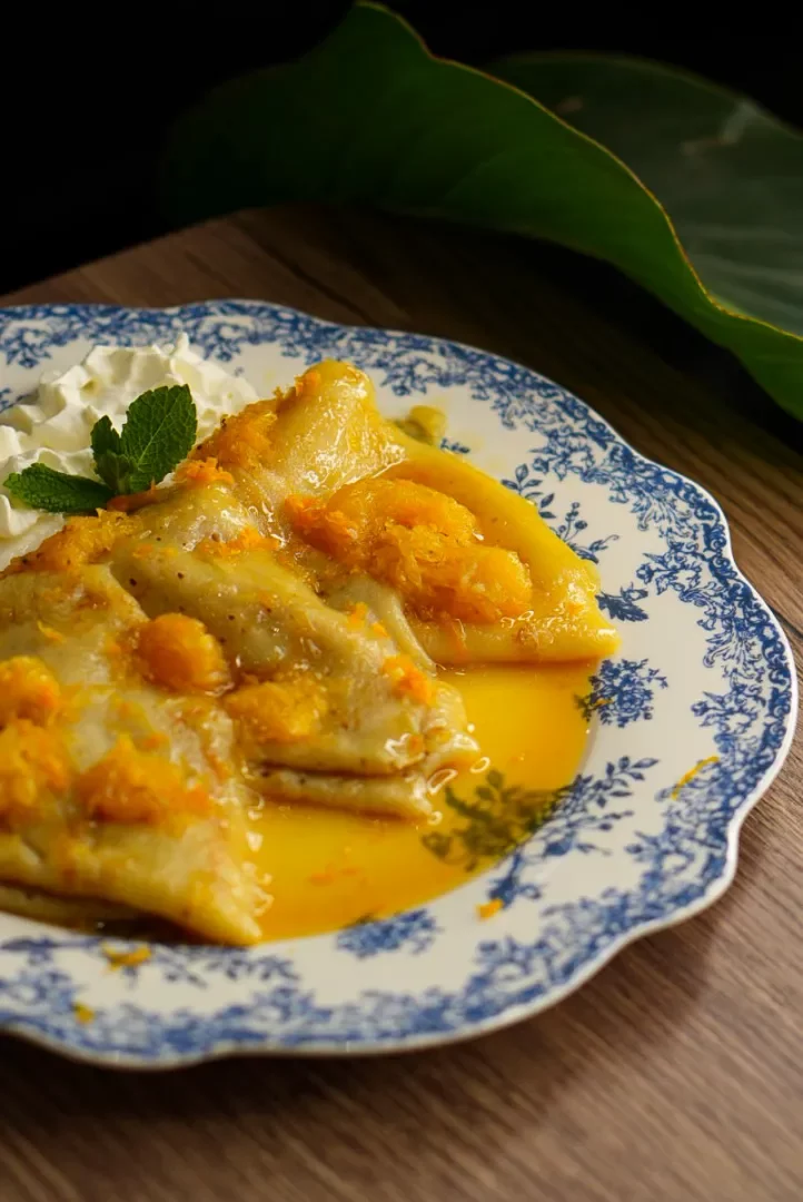 Crêpes Suzette w sosie pomarańczowym